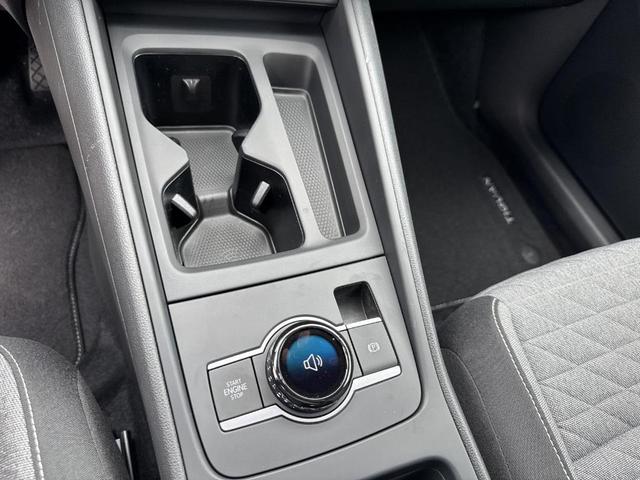 Photo of 2025 Deep Black Pearl Effect Volkswagen Tiguan