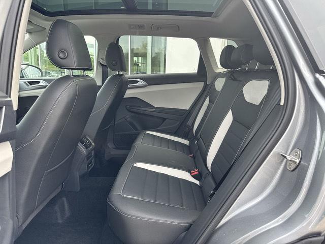 Photo of 2025 Pyrite Silver Metallic Volkswagen Taos