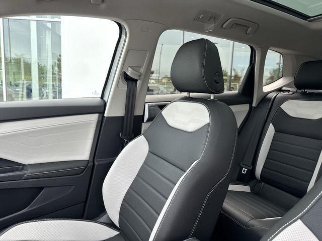 Photo of 2025 Pyrite Silver Metallic Volkswagen Taos