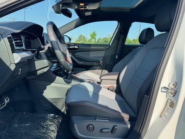 Photo of 2025 Pure White W/Black Roof Volkswagen Jetta GLI