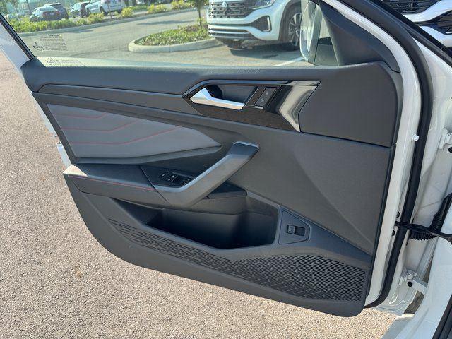 Photo of 2025 Pure White W/Black Roof Volkswagen Jetta GLI