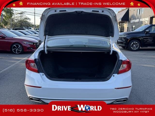 Photo of 2022 Platinum White Pearl Honda Accord