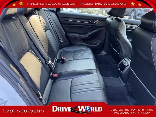 Photo of 2022 Platinum White Pearl Honda Accord