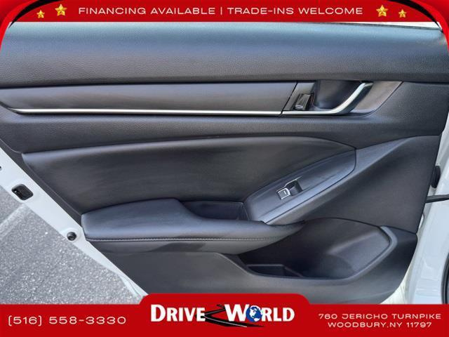 Photo of 2022 Platinum White Pearl Honda Accord