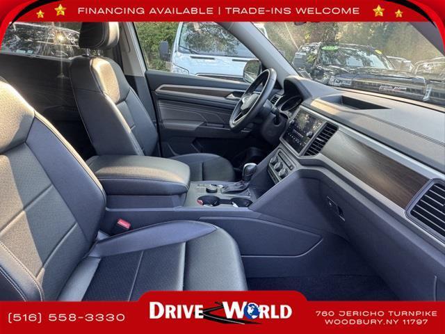 Photo of 2021 Deep Black Pearl Volkswagen Atlas