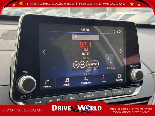 Photo of 2023 Brilliant Silver Metallic Nissan Altima