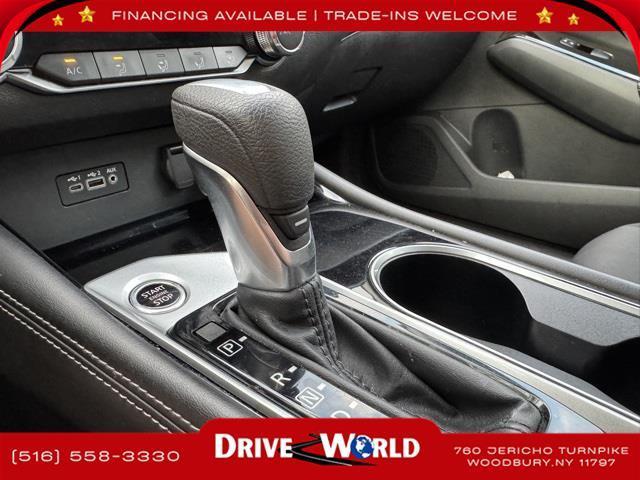 Photo of 2023 Brilliant Silver Metallic Nissan Altima