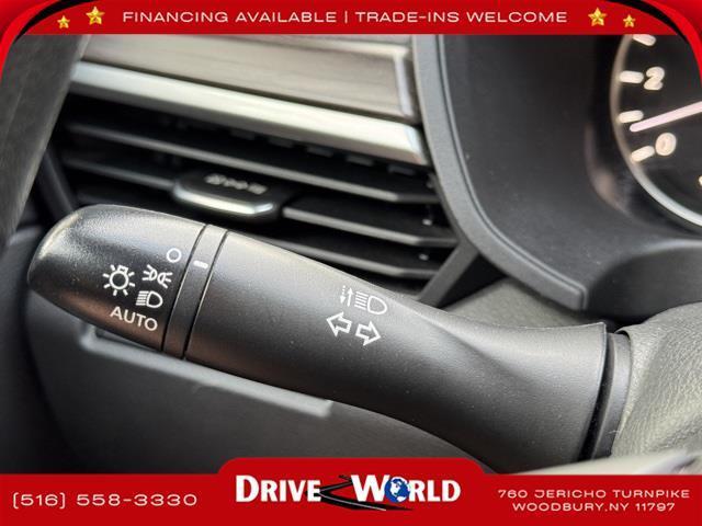 Photo of 2023 Brilliant Silver Metallic Nissan Altima