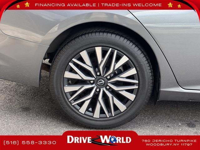 Photo of 2023 Gun Metallic Nissan Altima