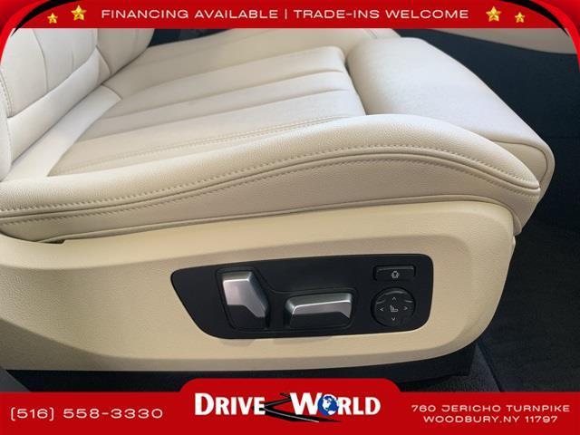 Photo of 2022 White Metallic BMW X5