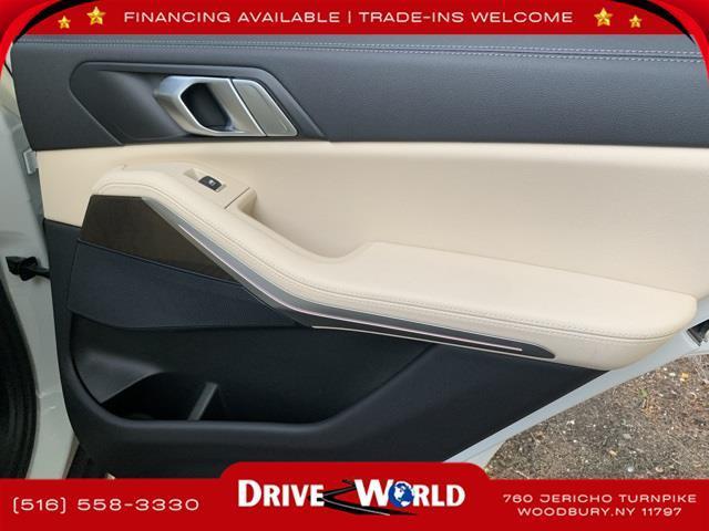 Photo of 2022 White Metallic BMW X5