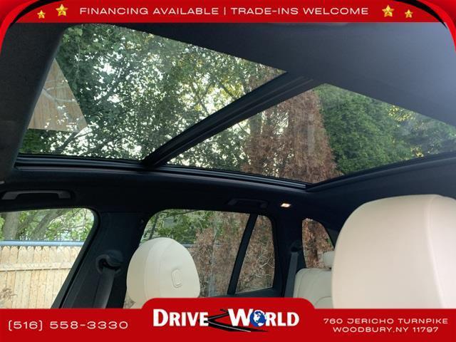 Photo of 2022 White Metallic BMW X5