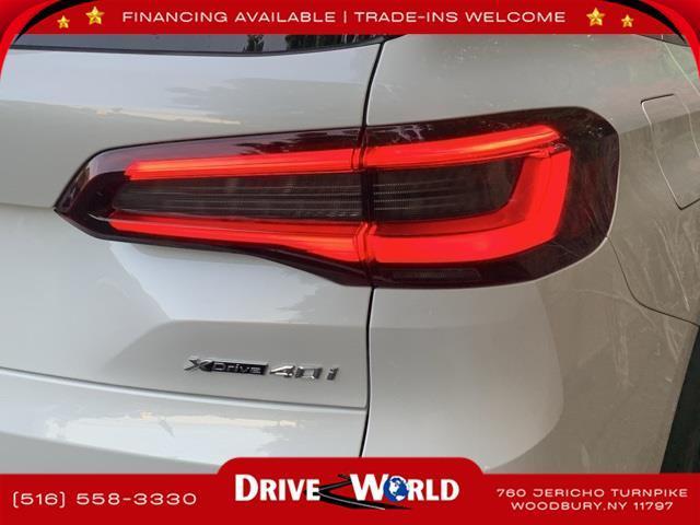 Photo of 2022 White Metallic BMW X5