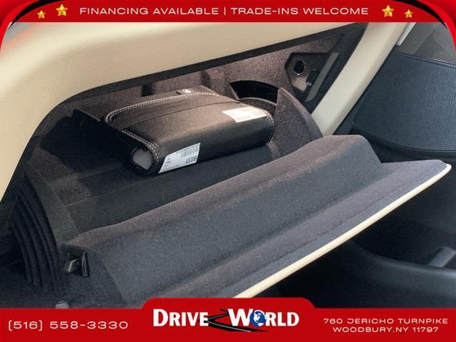 Photo of 2022 White Metallic BMW X5