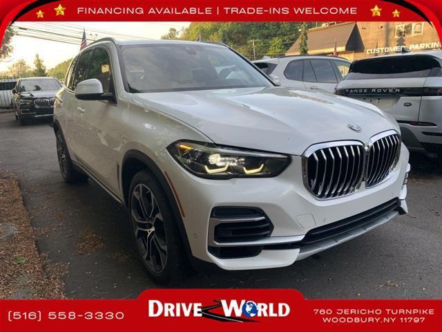 Photo of 2022 White Metallic BMW X5