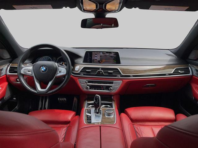 Photo of 2017 Alpine White BMW 750