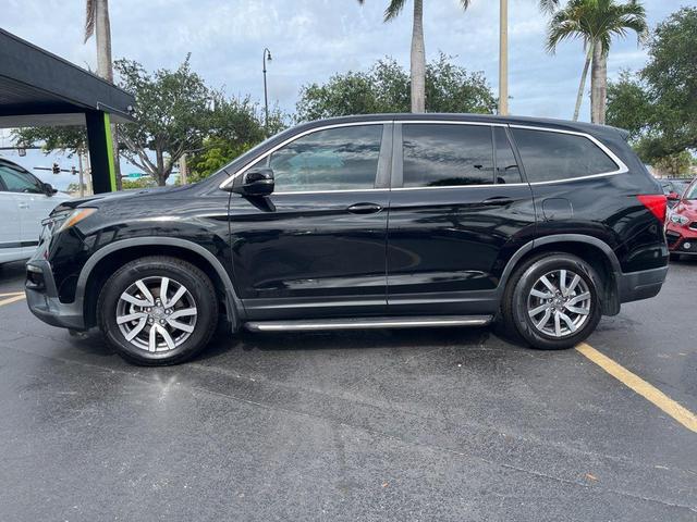 Photo of 2020 Crystal Black Pearl Honda Pilot