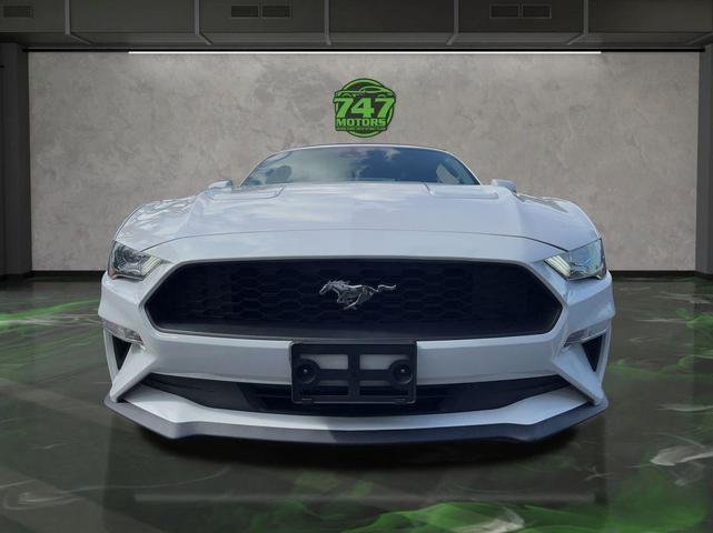 Photo of 2022 Oxford White Ford Mustang