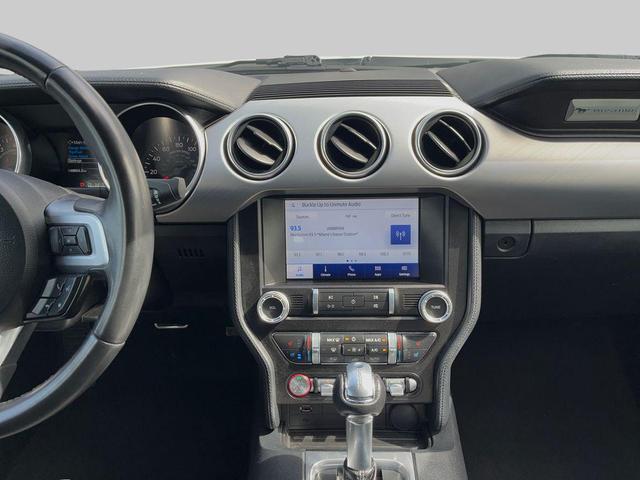 Photo of 2022 Oxford White Ford Mustang