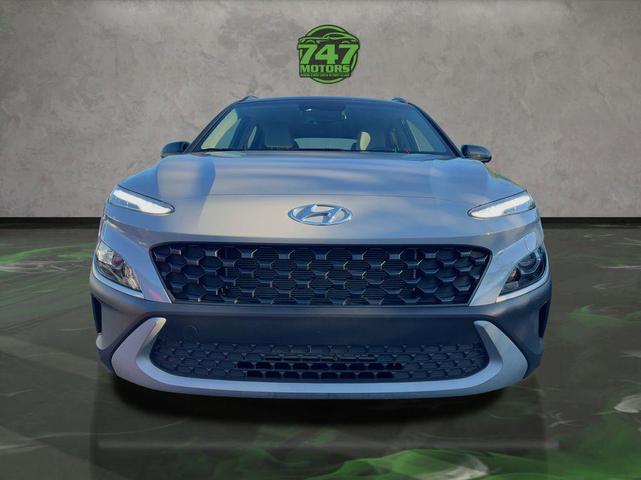 Photo of 2023 Cyber Silver w/Black Roof Hyundai KONA