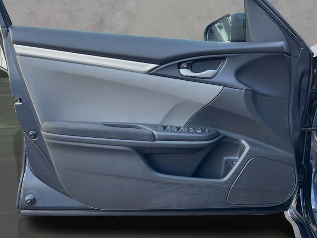Photo of 2017 Blue Honda Civic