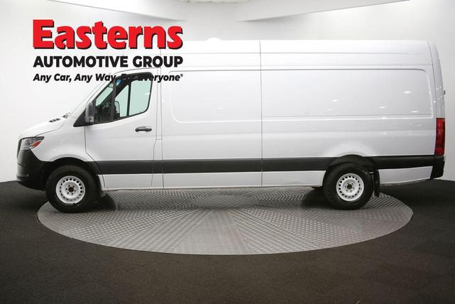 Photo of 2020 White Mercedes-Benz Sprinter 2500