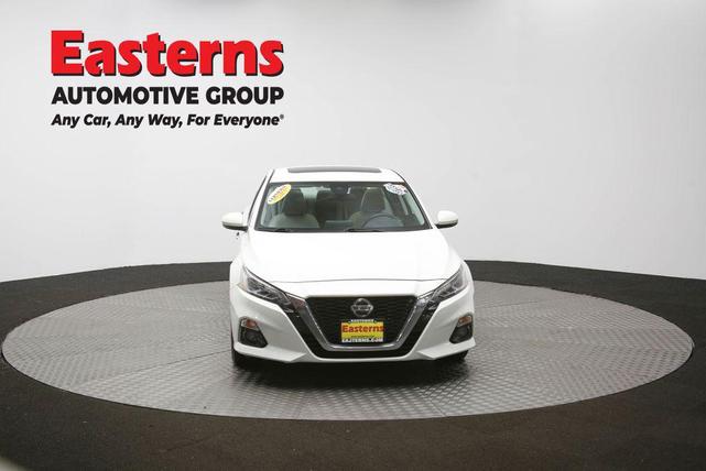 Photo of 2021 Pearl White Tricoat Nissan Altima