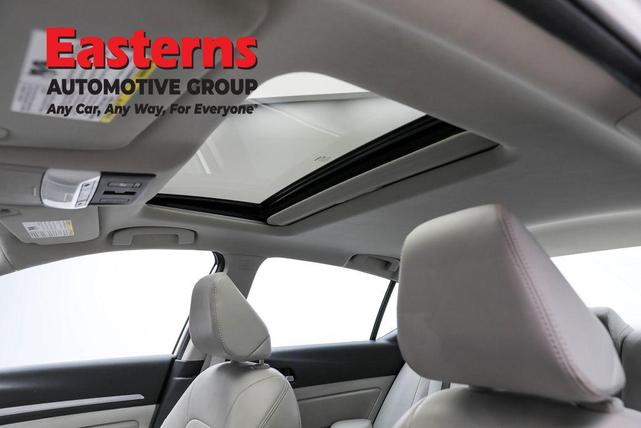 Photo of 2021 Pearl White Tricoat Nissan Altima