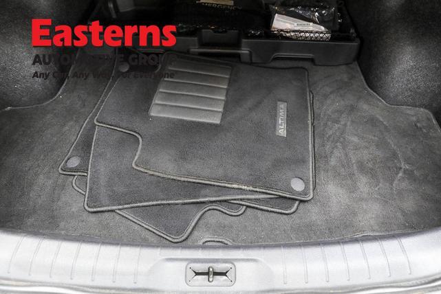 Photo of 2021 Pearl White Tricoat Nissan Altima