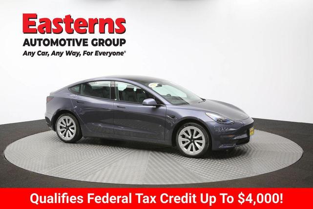 Photo of 2021 Gray Tesla Model 3