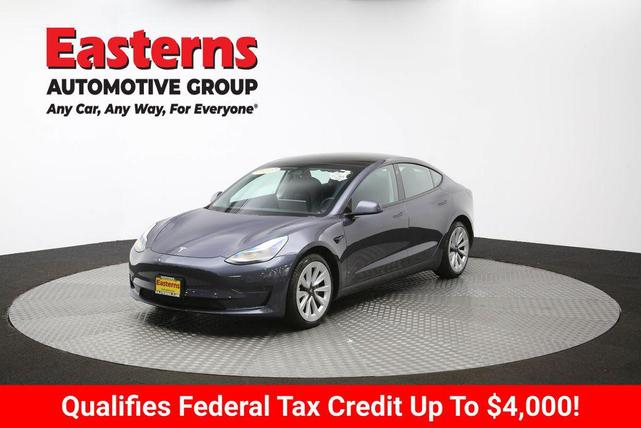 Photo of 2021 Gray Tesla Model 3