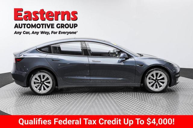 Photo of 2021 Gray Tesla Model 3