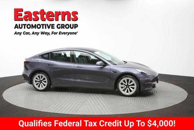 Photo of 2021 Gray Tesla Model 3