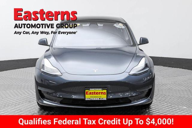 Photo of 2021 Gray Tesla Model 3