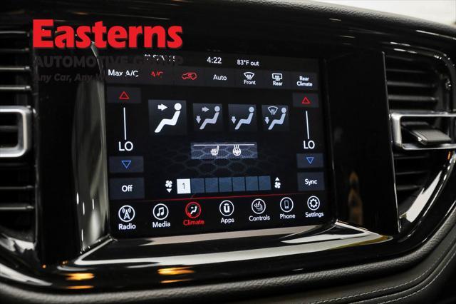 Photo of 2023 Octane Red Pearlcoat Dodge Durango