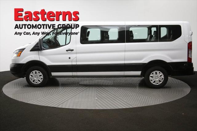 Photo of 2019 Oxford White Ford Transit-350
