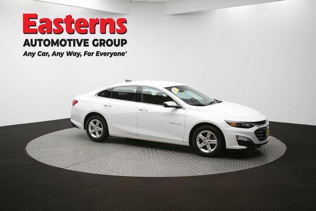 Photo of 2023 Summit White Chevrolet Malibu