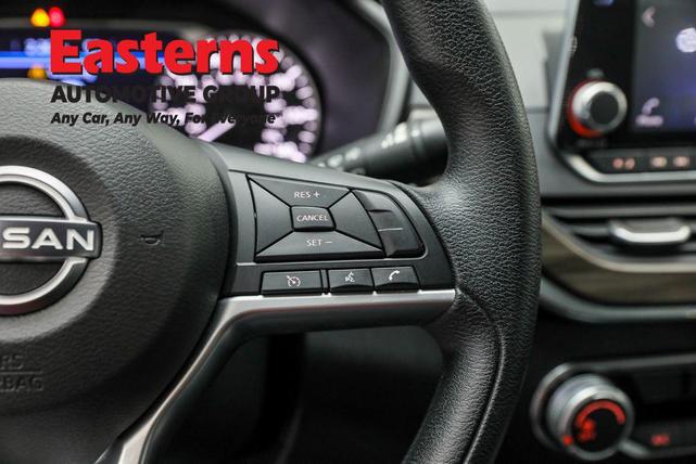 Photo of 2024 Brilliant Silver Metallic Nissan Altima