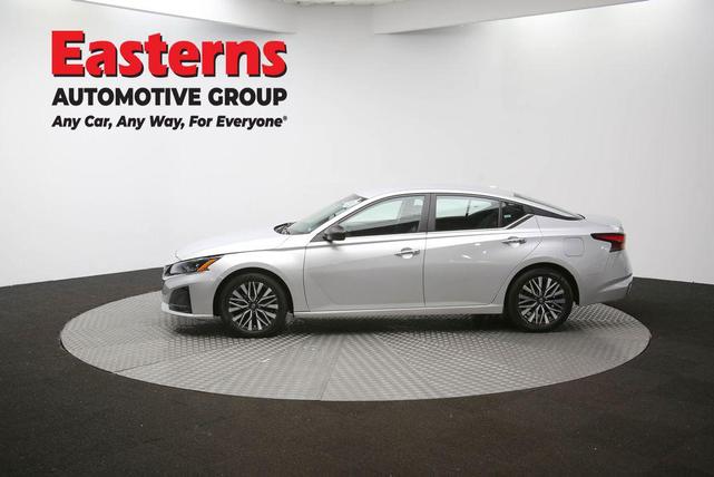 Photo of 2024 Brilliant Silver Metallic Nissan Altima