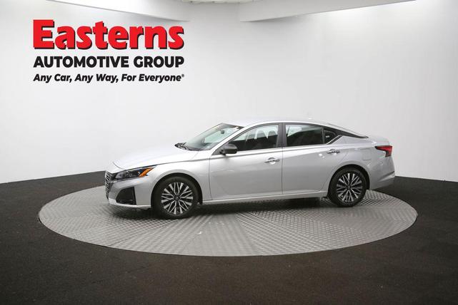 Photo of 2024 Brilliant Silver Metallic Nissan Altima