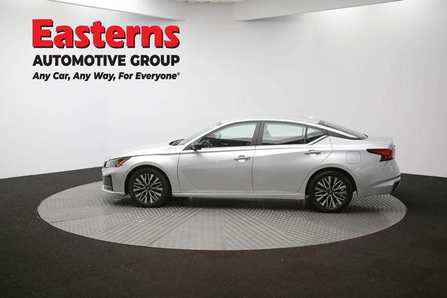 Photo of 2024 Brilliant Silver Metallic Nissan Altima