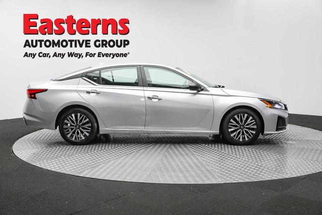 Photo of 2024 Brilliant Silver Metallic Nissan Altima