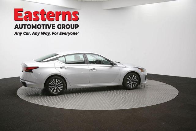 Photo of 2024 Brilliant Silver Metallic Nissan Altima