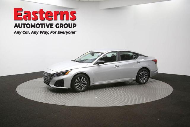 Photo of 2024 Brilliant Silver Metallic Nissan Altima