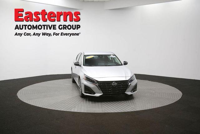 Photo of 2024 Brilliant Silver Metallic Nissan Altima
