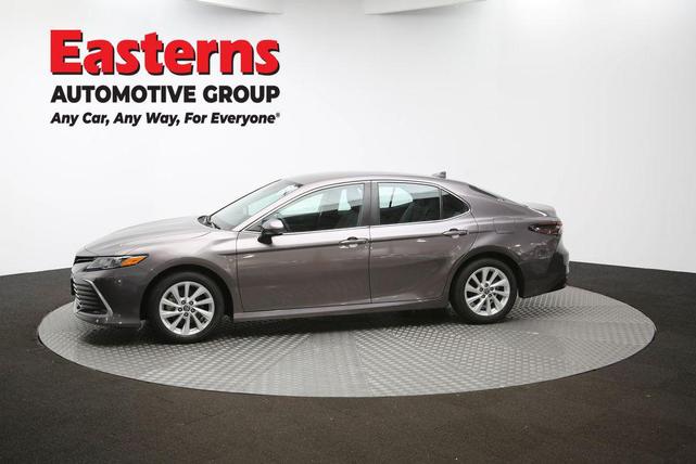 Photo of 2022 Gray Toyota Camry