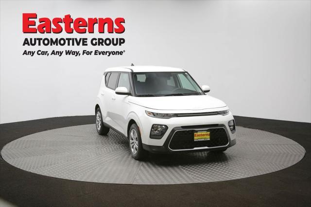 Photo of 2022 Snow White Pearl Kia Soul