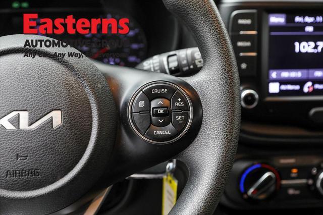 Photo of 2022 Snow White Pearl Kia Soul