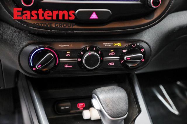 Photo of 2022 Snow White Pearl Kia Soul