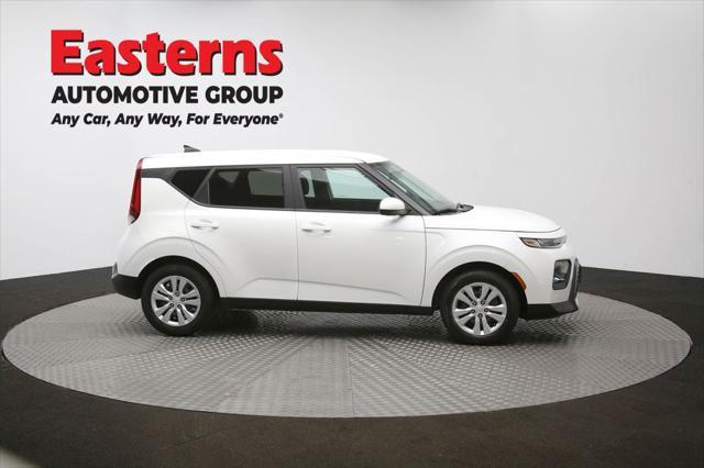 Photo of 2022 Snow White Pearl Kia Soul
